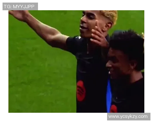 足球明星璀璨瞬间汇聚全景展现足坛传奇风采与激情