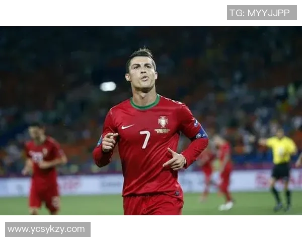 足球明星高清壁纸图集尽享视觉盛宴带你领略绿茵场上的璀璨风采